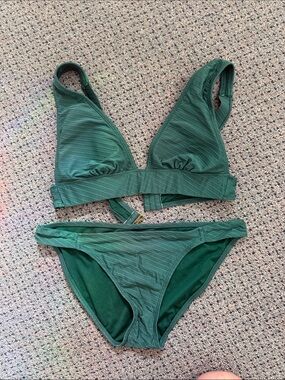 Women’s Deep Green Bikini Set - Classic Triangle Top & Brief